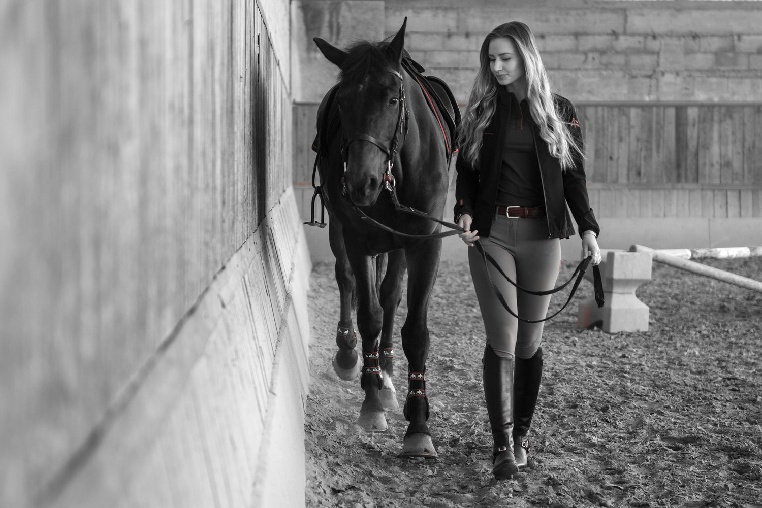 Makebe in the usa offer a stunning line of women clothing, made with technical material, but always keeping the wonderful Italian Style. Makebe dress you with riding Breeches for Hunter Jumper, Show Jumper and dressage riders.