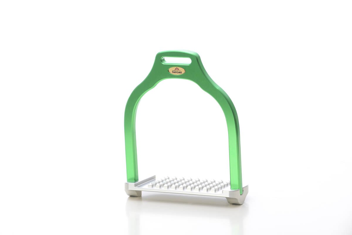 Jump stirrup | wave shape | Makebe | Technical | equestrian | riding | aluminum | inclined bench | easy to clean | innovative grip | Made in Italy | many colors | comfortable | comfort | anodic oxidation | green