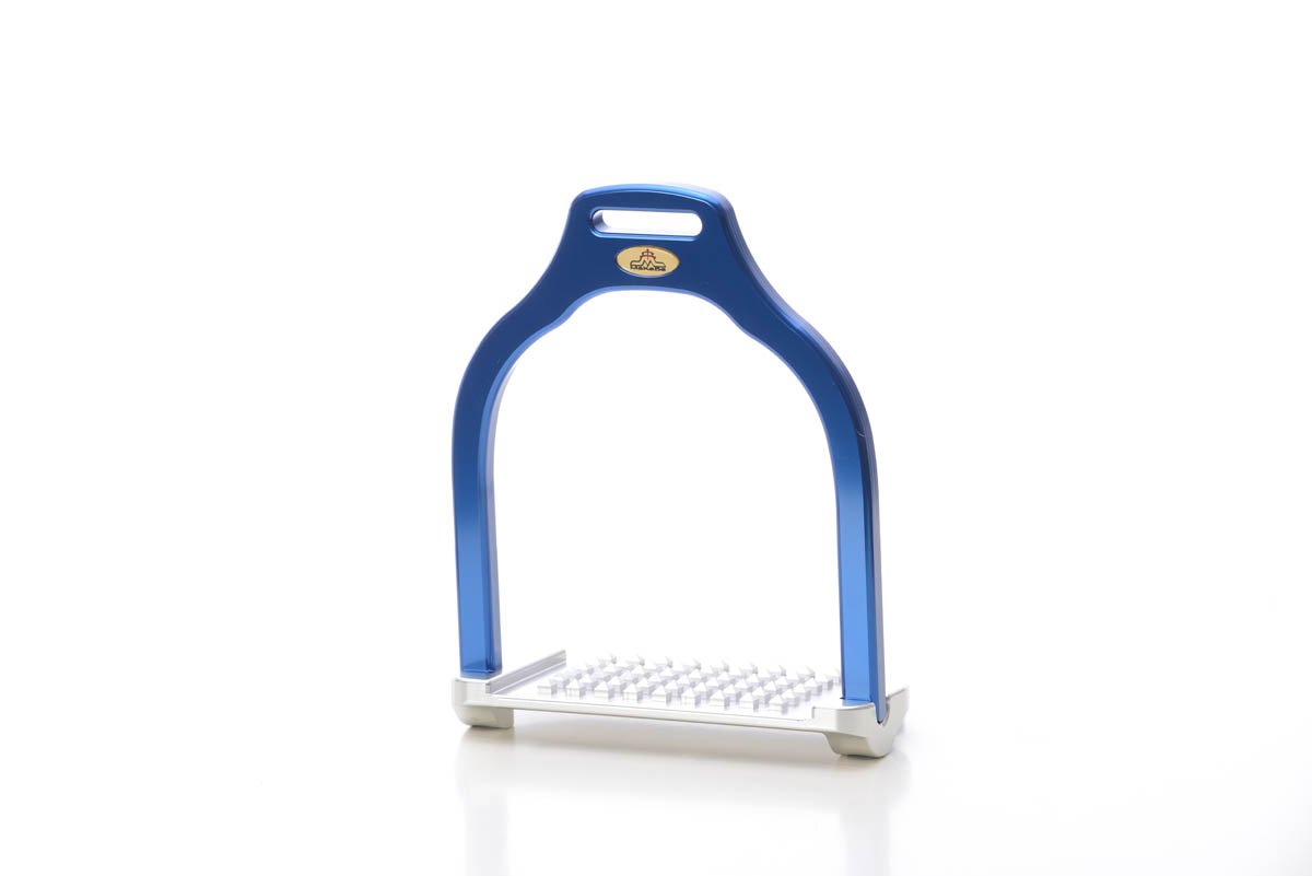 Jump stirrup | wave shape | Makebe | Technical | equestrian | riding | aluminum | inclined bench | easy to clean | innovative grip | Made in Italy | many colors | comfortable | comfort | anodic oxidation | blue