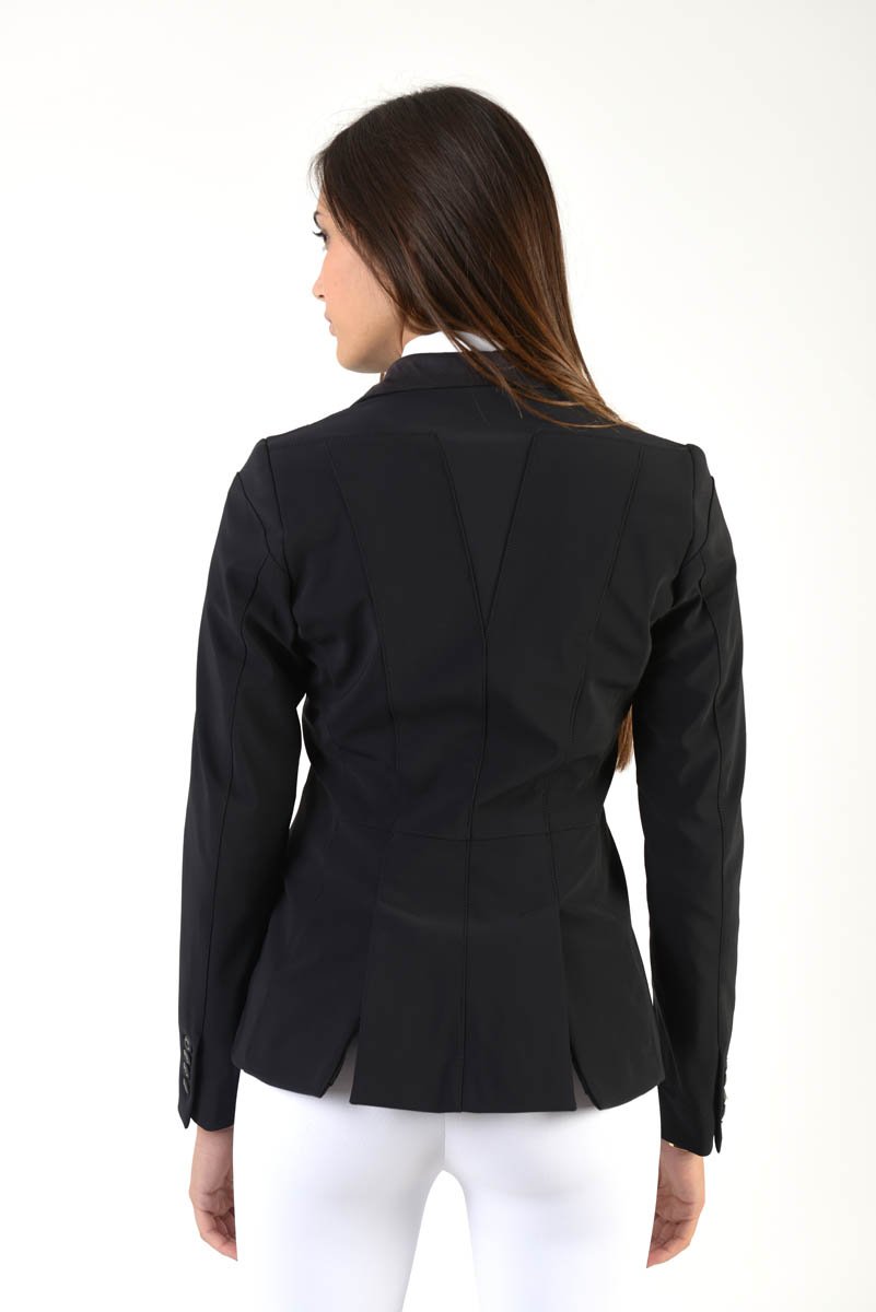 Lady horse riding jacket | model ALTEA | tech fabric | technical materials | technical fabric | riding | equestrian | Makebe | Made in Italy | clothing | jacket | riding jacket | free movememt system | comfort | comfort of movements | elastic materials | riding elastic jacket | elegance | black |