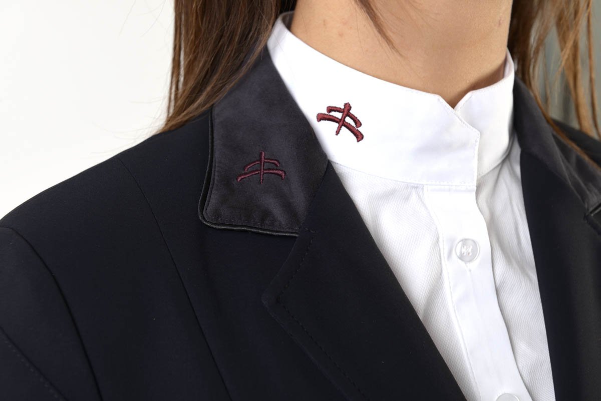 Lady horse riding jacket | model CINDY | tech fabric | technical materials | technical fabric | riding | equestrian | Makebe | Made in Italy | clothing | jacket | riding jacket | free movememt system | comfort | comfort of movements | elastic materials | riding elastic jacket | elegance | black |